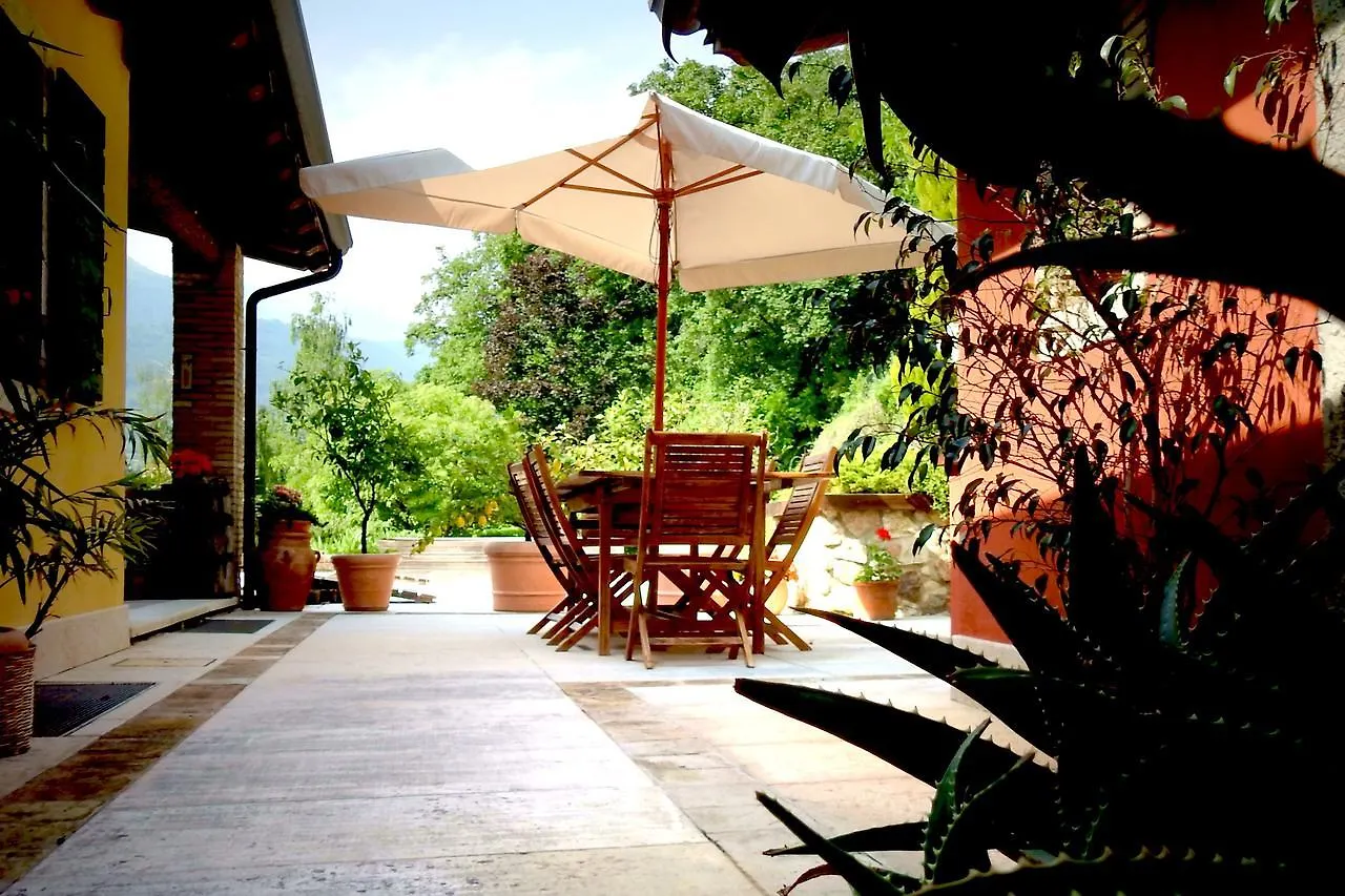 B&B Ca' Ori Caprino Veronese 0*,  Italy